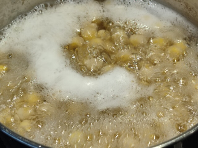 canned chickpeas boiling in water